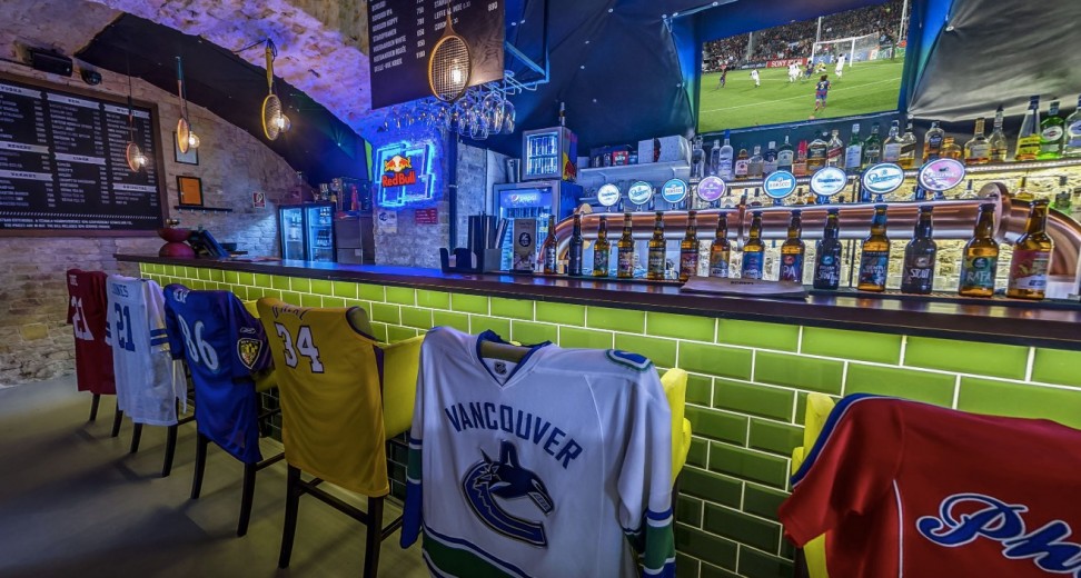 Score Sport Bar & Bi... Helyszín Budapest